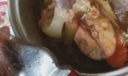 Cách làm Cá Basa Kho Dưa chua mặn beo béo cho bữa cơm