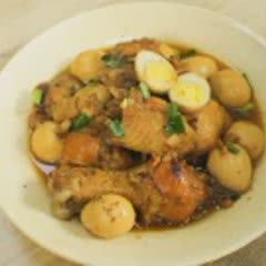 Cách làm Gà Kho Trứng Cút Nước Dừa ngọt lành cho bữa cơm