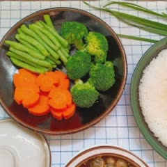 Cách Làm Nấm Rơm Kho Quẹt, Rau Củ Luộc Và Cơm Cháy Áp Chảo