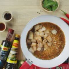 Cách Làm Thịt Ba Chỉ Rim Lá Chanh Hấp Dẫn Đưa Cơm
