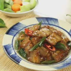 Cách Làm Thịt Ba Chỉ Rim Lá Chanh Hấp Dẫn Đưa Cơm
