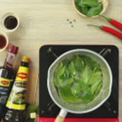 Cách Làm Thịt Ba Chỉ Rim Lá Chanh Hấp Dẫn Đưa Cơm