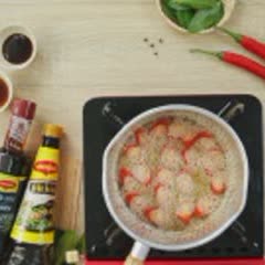 Cách Làm Thịt Ba Chỉ Rim Lá Chanh Hấp Dẫn Đưa Cơm