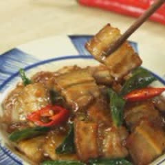Cách Làm Thịt Ba Chỉ Rim Lá Chanh Hấp Dẫn Đưa Cơm