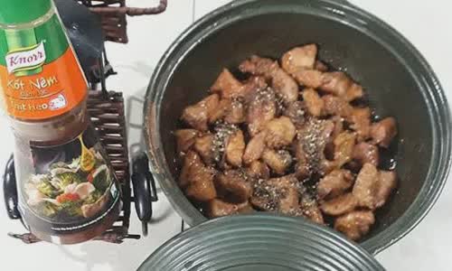 Cách Làm Thịt Ba Rọi Kho Khô Tiêu Hấp Dẫn Đưa Cơm
