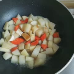 Cách làm thịt bò kho khoai tây và cà rốt