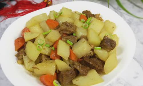 Cách làm thịt bò kho khoai tây và cà rốt