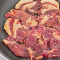 Cách làm Thịt nạc vai ram sốt tương ngọt