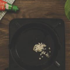 Cách Làm Tôm Rim Gạch Cua Đậm Đà Ngon Khó Cưỡng