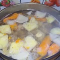 Cách Làm Lẩu Bò Rau Củ Thơm Ngon Cho Bữa Tiệc