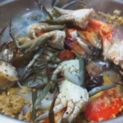 Cách nấu Lẩu Cua Biển tươi ngon, đậm đà hương vị tại nhà 