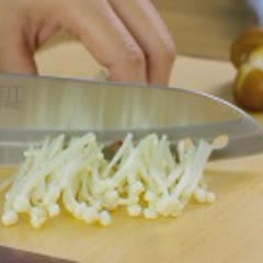 Cách làm Lẩu gà nấu nấm