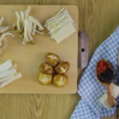 Cách làm Lẩu gà nấu nấm