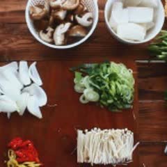 Cách Nấu Lẩu Kim Chi Ngon Chua Cay Ngon Đúng Điệu