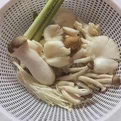 Cách làm Lẩu nấm nấu chay