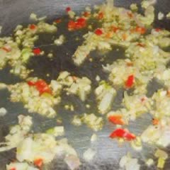 Cách nấu Lẩu Tôm với khế chua cay cho ngày se lạnh