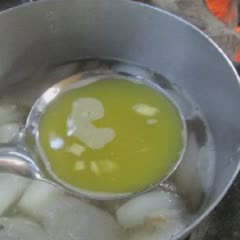 Cách làm lẩu tôm càng kiểu Thái
