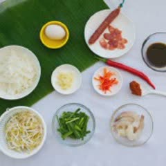 Hủ tiếu xào rau củ cay