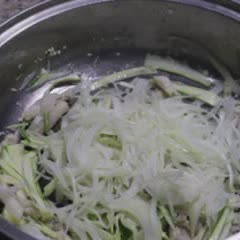 Cách làm Miến Hàn Quốc xào rau củ