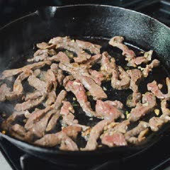 Cách làm Miến trộn Japchae Hàn Quốc