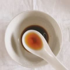 Cách làm Miến Trộn Trứng Chiên Xúc Xích Và Dưa Leo đơn giản