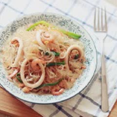 Cách làm Miến Xào Hải Sản tươi ngon cho bữa ăn cuối tuần
