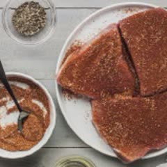 Cách làm Cá ngừ nướng chảo ngũ vị sốt giấm