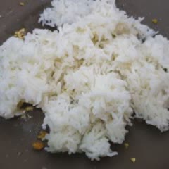 Cách Làm Cơm Chiên Củ Tỏi Đổi Vị Cho Gia Đình