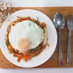 Cách Làm Cơm Chiên Kim Chi Thịt Xông Khói Ngon