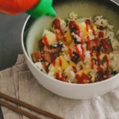Cách làm Cơm chiên thơm thịt hộp
