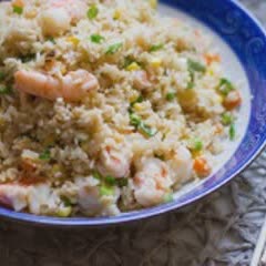 Cách làm Cơm Chiên Tôm Và Rau Củ bổ dưỡng cho buổi sáng 