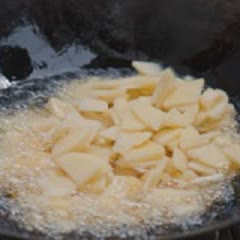 Cách Làm Khoai Tây Chiên Cay Chua Ngọt Cho Bé