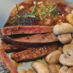 Cách làm Thịt Bò Bít Tết Sốt Tiêu Đen nấm mỡ ngay tại nhà