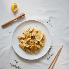Cách Làm Thịt Gà Chiên Sốt Chanh Thơm Ngon Hấp Dẫn