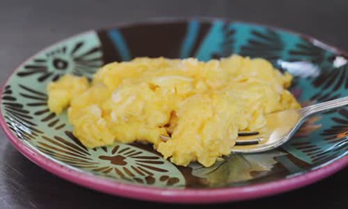 Cách làm Trứng Chiên Bơ Phô Mai béo bùi thơm ngon