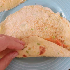 Cách làm Trứng Chiên Cuộn Rau Củ đơn giản, giàu dinh dưỡng