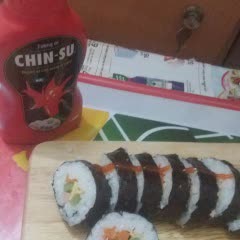 Cách làm Kimbap kiểu Hàn Quốc thanh đạm cho cả đình 