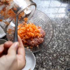 Cách làm Hoành thánh luộc sốt cay