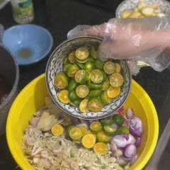 Cách Làm Chân Gà Cóc Non Ngâm Sả Tắc