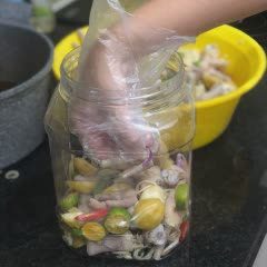 Cách Làm Chân Gà Cóc Non Ngâm Sả Tắc