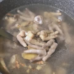 Cách Làm Chân Gà Cóc Non Ngâm Sả Tắc