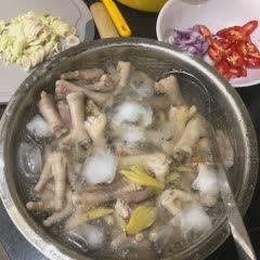 Cách Làm Chân Gà Cóc Non Ngâm Sả Tắc
