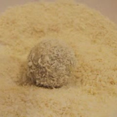 Cách Làm Chả Tôm Bọc Trứng Cút Để Ăn Vặt Cực Ngon