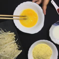Cách làm nấm kim châm chiên giòn sốt Yogurt