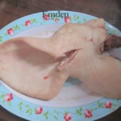 Cách Làm Nem Tai Heo Trộn Thính Thơm Ngon Ở Nhà