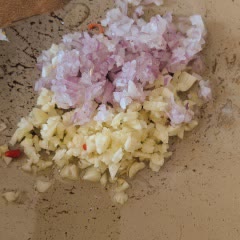 Cách làm Sò Lông Sốt Me hấp dẫn cho các tín đồ ăn vặt 