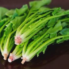 Cách Làm Cải Bó Xôi Trộn Đơn Giản Ngon Miệng Ở Nhà