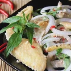 Cách làm Gà Bóp Thấu kèm hành tây cực ngon cho cả nhà