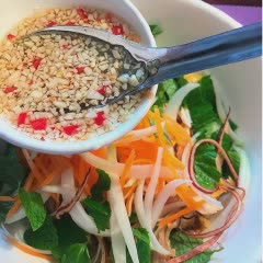 Cách làm Gỏi Gà Bắp Chuối hấp dẫn cho món khai vị 