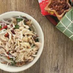 Cách làm Gỏi Gà Hành Tây không hăng với rau răm tại nhà